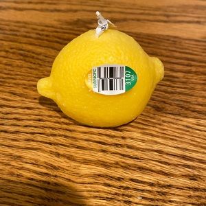 Lemon candle